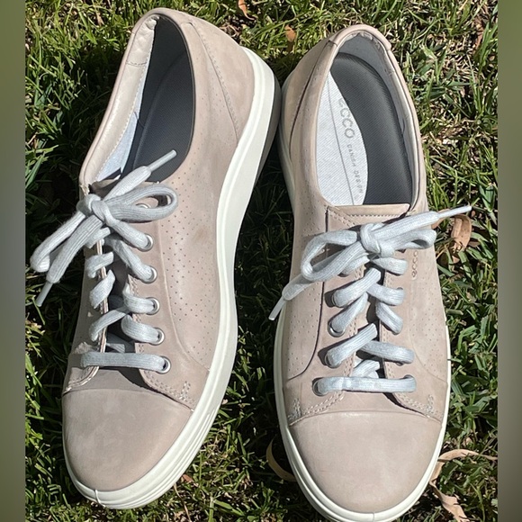 ECCO SNEAKERS SIZE 10 - Picture 2 of 6